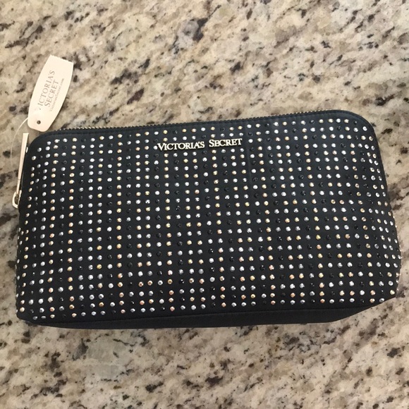 Victoria's Secret Handbags - NWT Victoria’s Secret Clutch